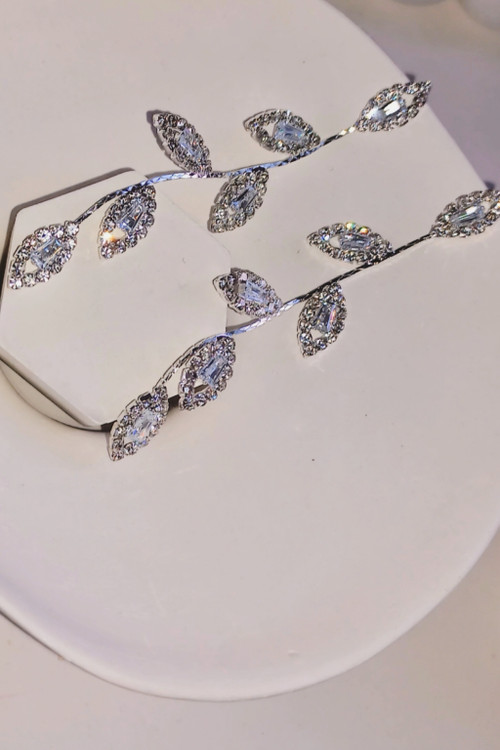 خرید گوشواره جواهری مدل آویزی با قیمت مناسب