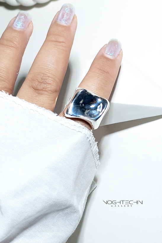 انگشتر زنانه مدل مربع دفرمه آبکاری نقره رنگ ثابت وارزان