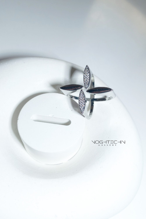 انگشتر جدید وخاص طرح چهار برگ نگینی ارزان