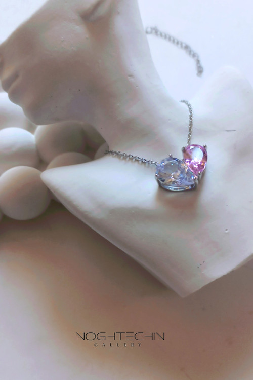 گردنبند زنانه مدل قلب دوتایی جواهری رنگ ثابت وارزان