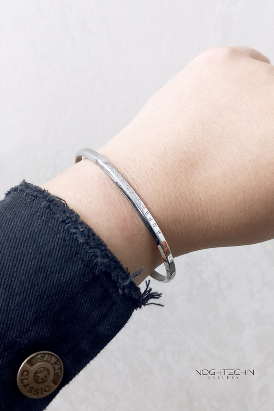 بنگل مینیمال یونیسکس مدل دنیل ولینگتون رنگ ثابت وارزان