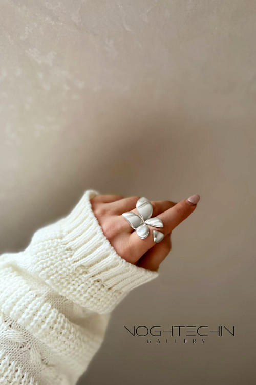 جدیدترین انگشتر زنانه نقره ای مدل پروانه رنگ ثابت وارزان