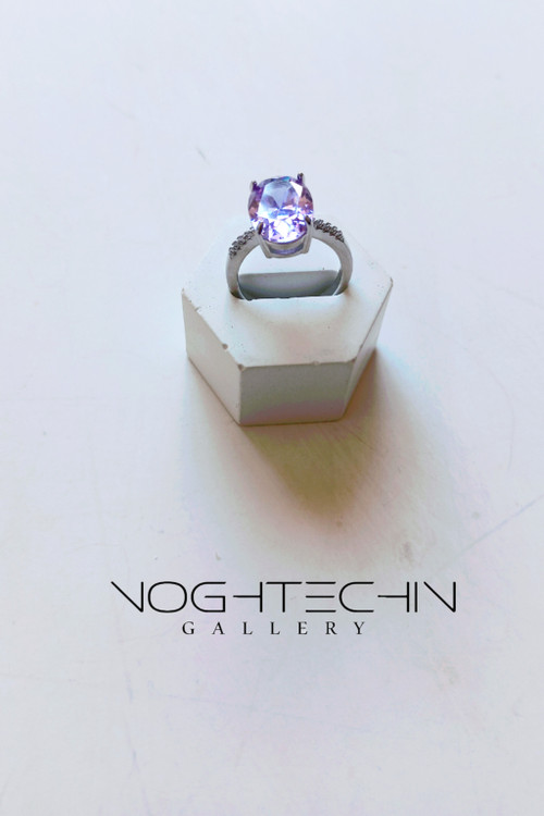 خرید انگشتر خاص نگین بنفش ارزانقیمت