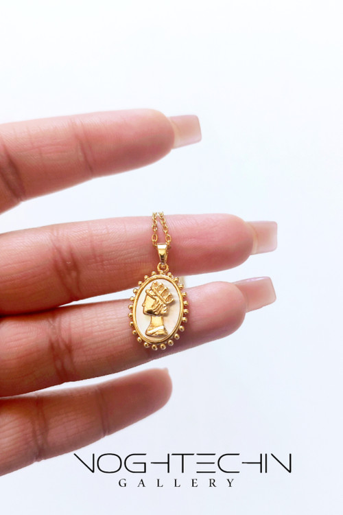 خریدگردنبند خاص وجدیدزنانه مدل الیزابت طرح طلا با قیمت ارزان