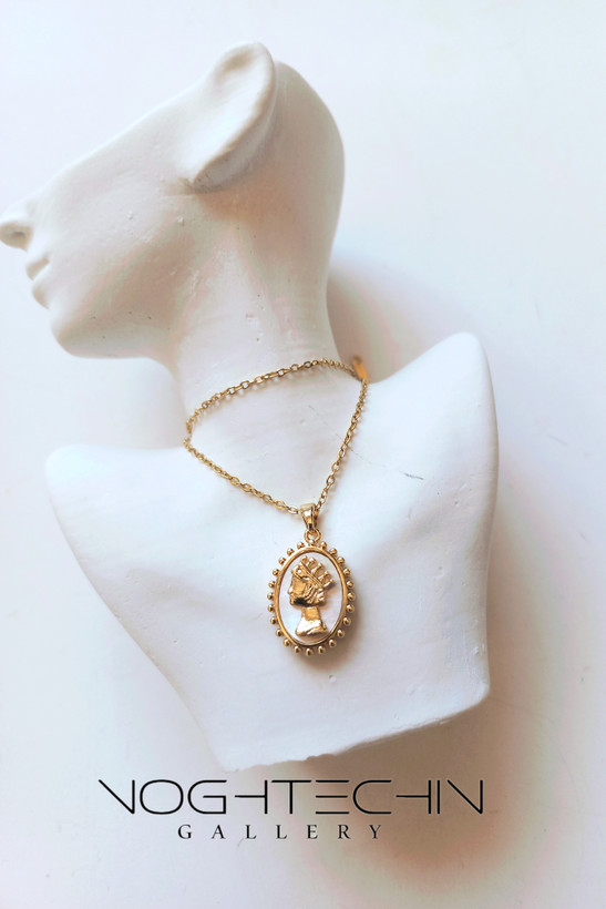 ارزانترین وخاصترین گردنبند الیزابت در سال ۲۰۲۵