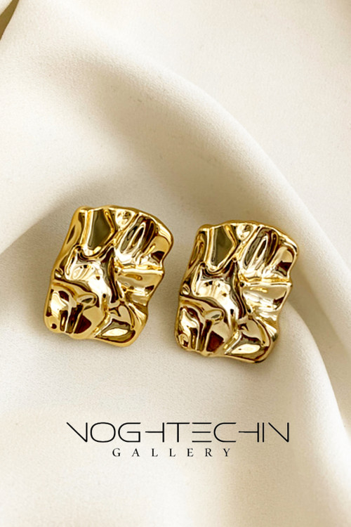 خرید گوشواره خاص وجدید دفرمه طرح طلا