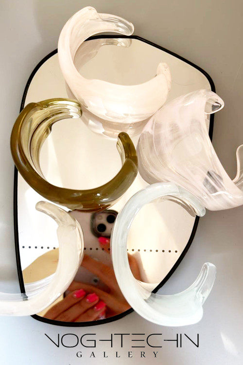 دستبند خاص شیشه ای مدل پهن ودفرمه