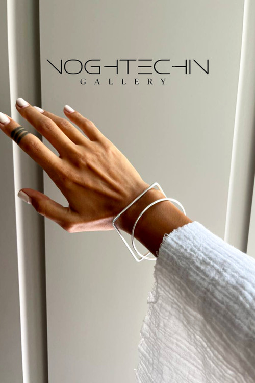 خرید بنگل نقره زنانه مدل هندسی وارداتی