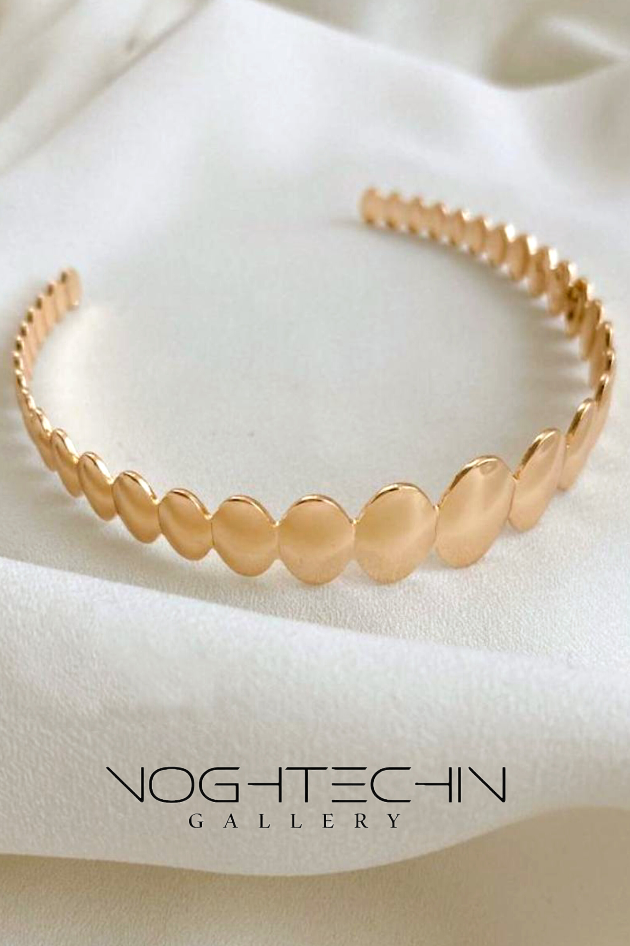 خرید دستبند زنانه ترند مینیمال کاملا طرح طلا