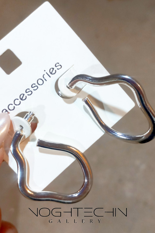 سفارش گوشواره جدیدوخاص دفرمه نقره با قیمت مناسب