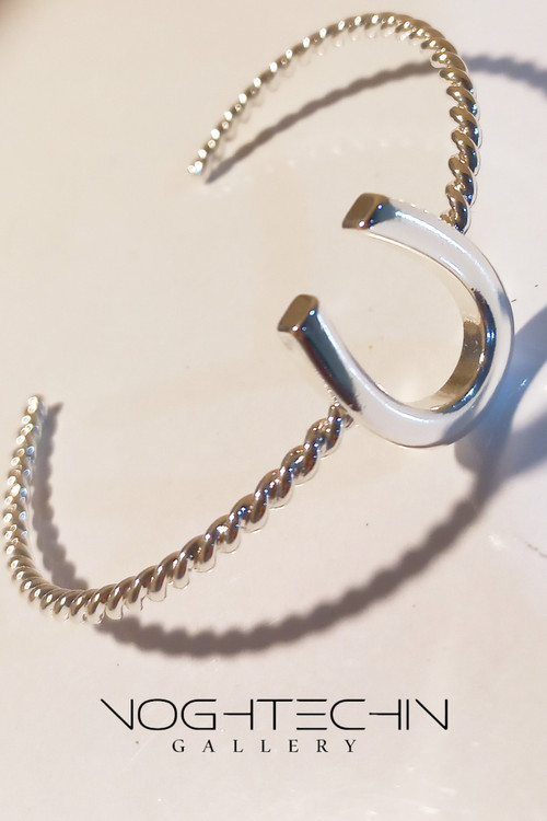 خرید بنگل خاص وجدید زنانه مدل نعل نقره با قیمت ارزان