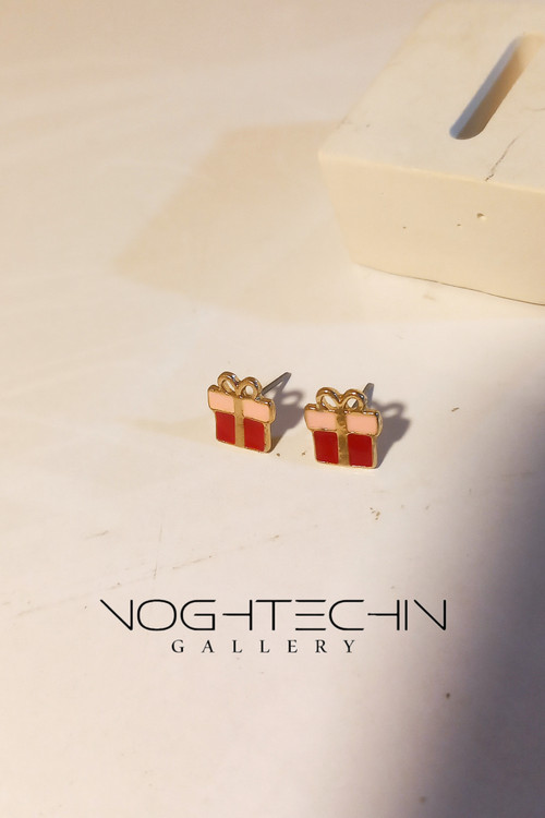 خرید گوشواره خاص وترند زنانه با قیمت مناسب