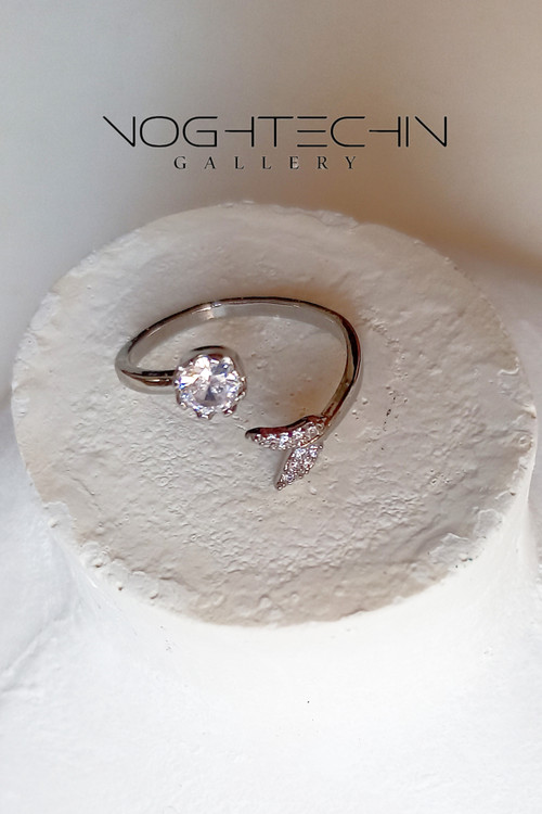 خرید انگشتر ترند وخاص زنانه مدل تکنگین با قیمت مناسب