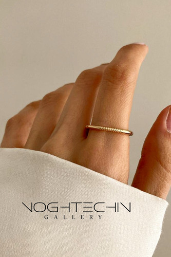 خرید انگشتر ساده وشیک زنانه طرح طلا با قیمت مناسب