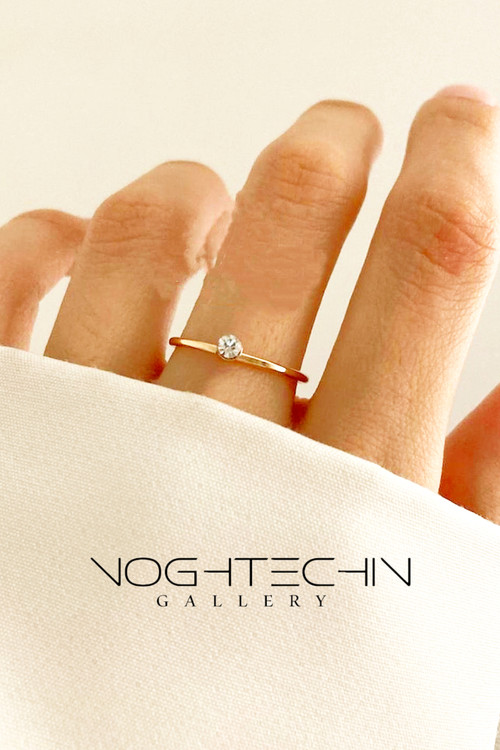 خرید انگشتر زنانه ساده وشیک مدل تک نگین با قیمت مناسب