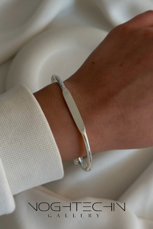 بنگل ساده زنانه مدل فلت نقره ای با قیمت مناسب