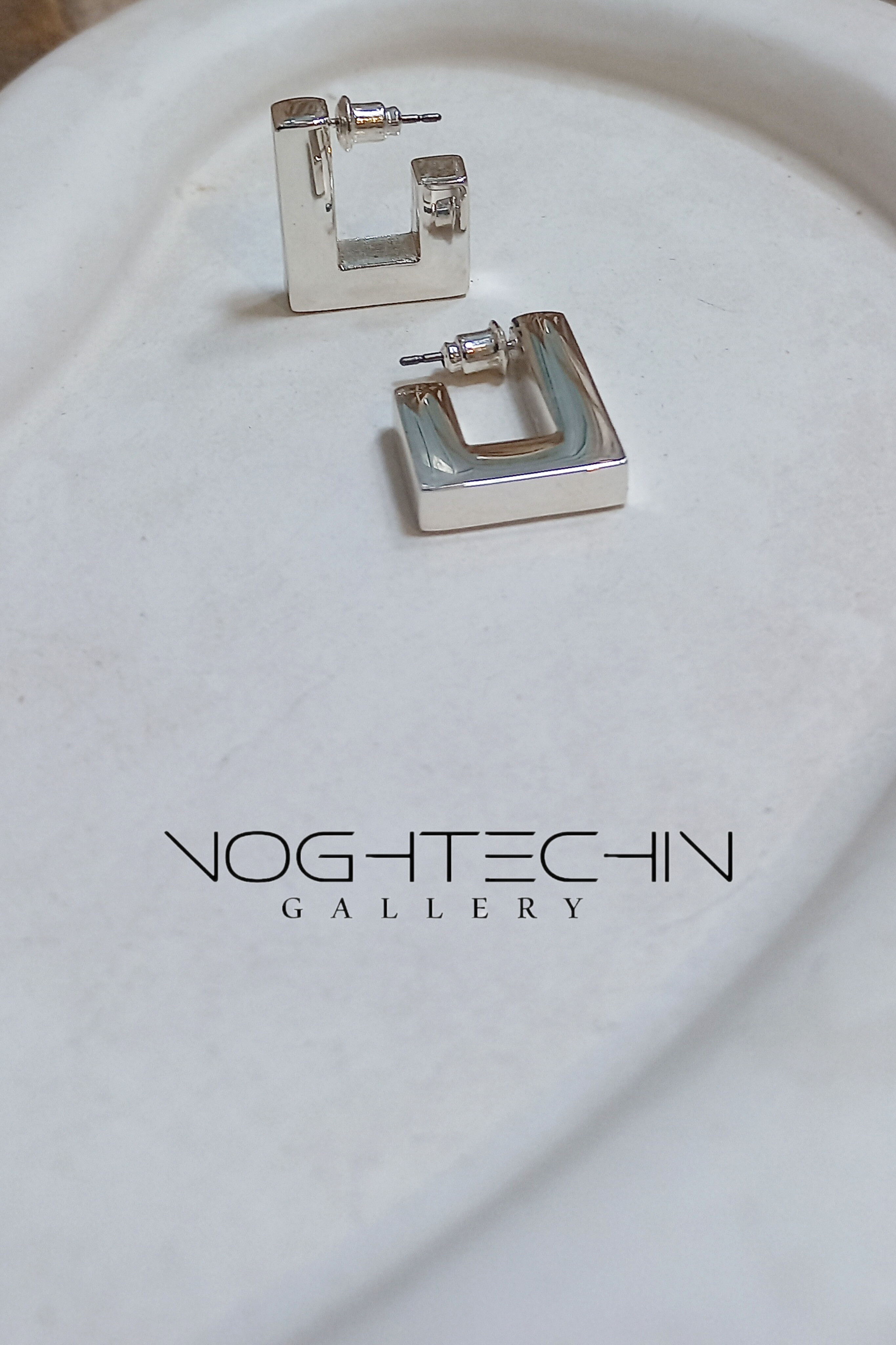 خرید گوشواره شیک وترند نقره ای با قیمت مناسب