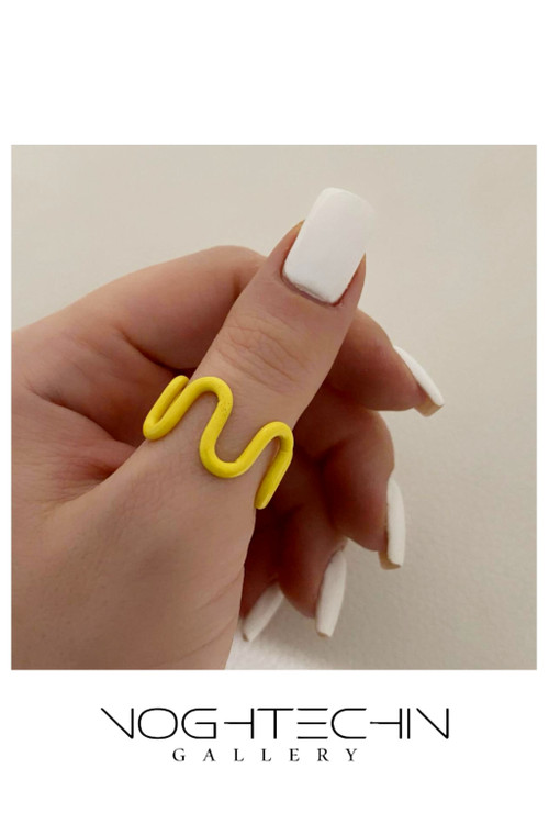 خریدانگشتر زنانه مدل موج پینترستی رنگ زرد وارداتی با قیمت مناسب