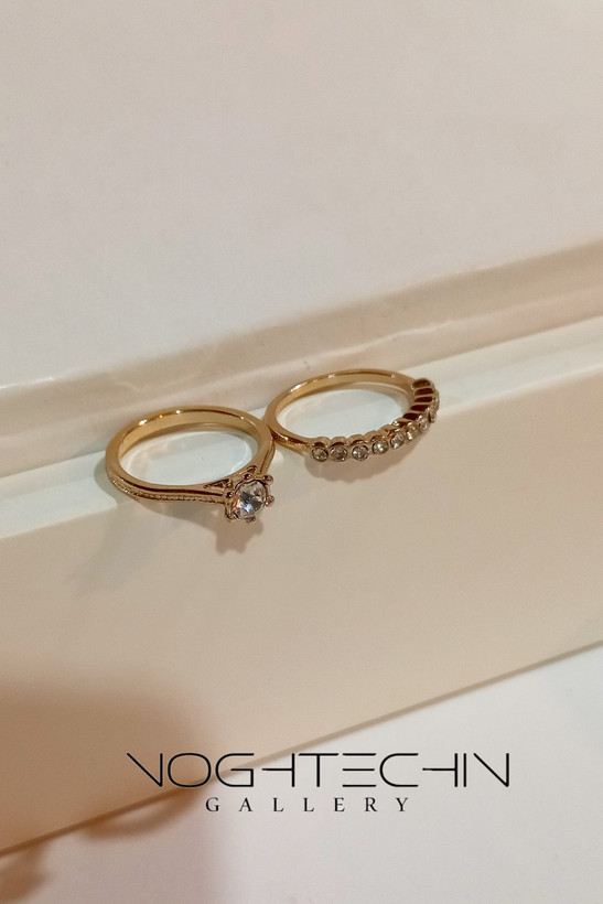 پک انگشتر زنانه برند استنلس استیل مدل حلقه وپیش حلقه جواهری طرح طلا وارداتی